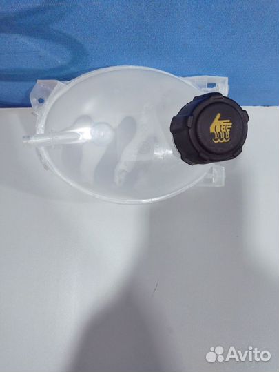 Бачок расширительный антифриза Renault sandero 2