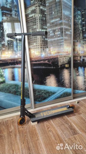 Трюковой самокат