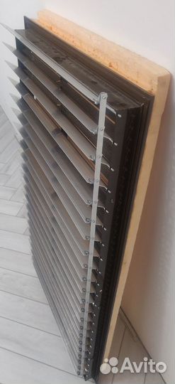 Вентиляционная решетка с регулируемыми ламелями