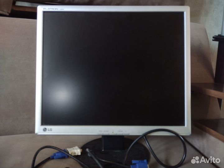 Монитор LG