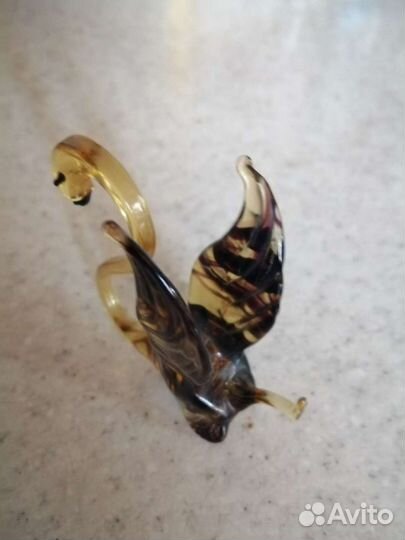 Статуэтка лебедь