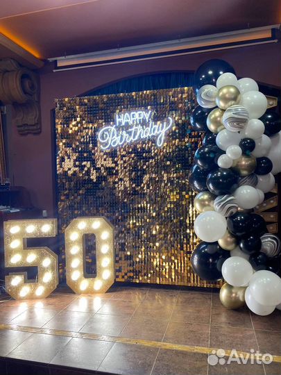 Фотозона из пайеток на выпускной, юбилей