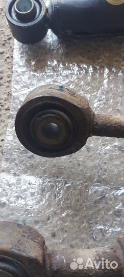 Амортизаторы Toyota land cruiser 200