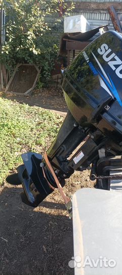 Продам лодочный мотор сузуки 9.9