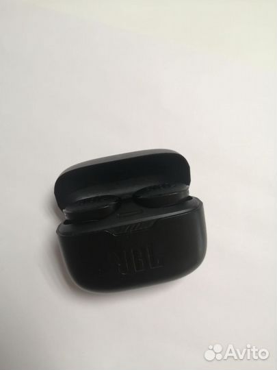 Беспроводные наушники JBL Tune 130NC TWS б/у