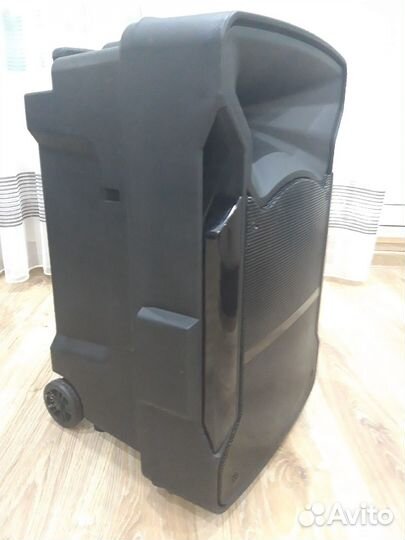 Музыкальная колонка большая