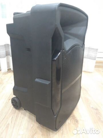 Музыкальная колонка большая