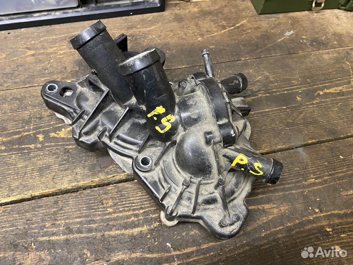 Насос водяной Volkswagen Polo Sed