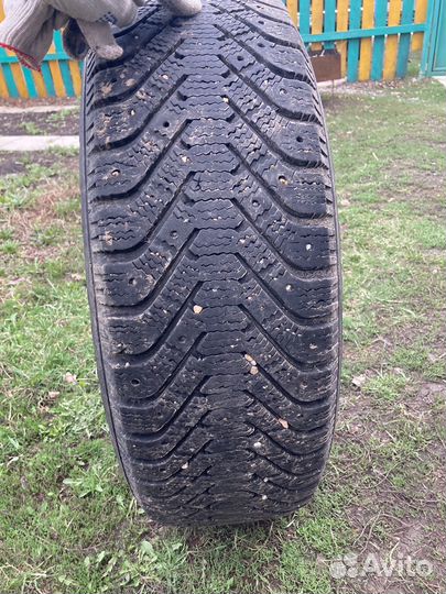 Goodyear UltraGrip 500 235/60 R18 и 235/60 R18