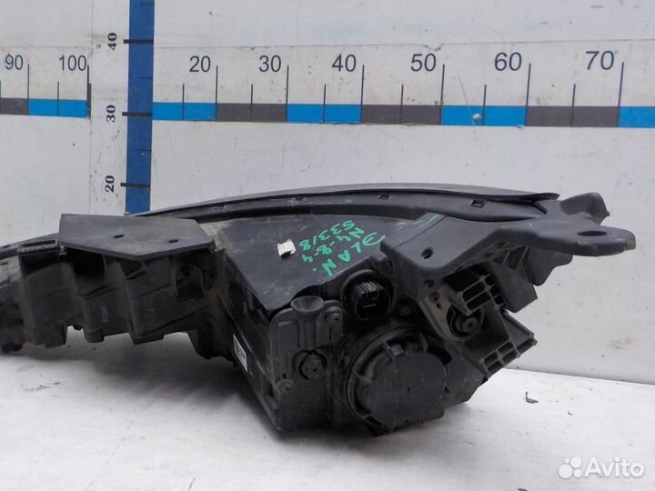 Фара правая Hyundai Elantra