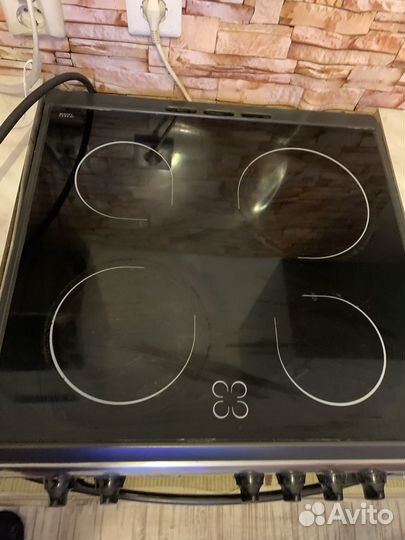 Электрическая кухонная плита Ariston CE6V M3 X/R