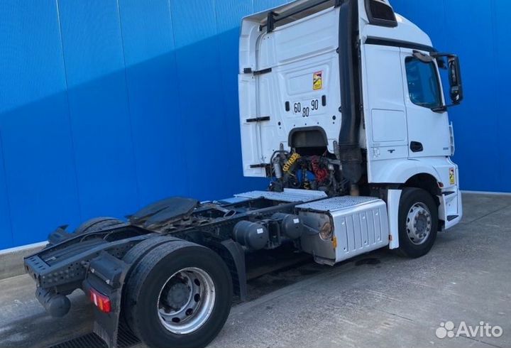 Pазбираем грузовик Mercedes-Benz Actros mpiv с 201