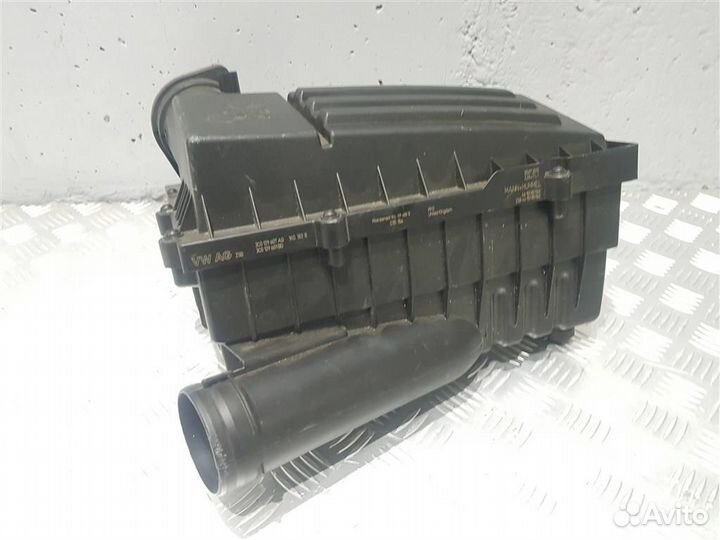 Корпус воздушного фильтра, Volkswagen Passat B6 2008