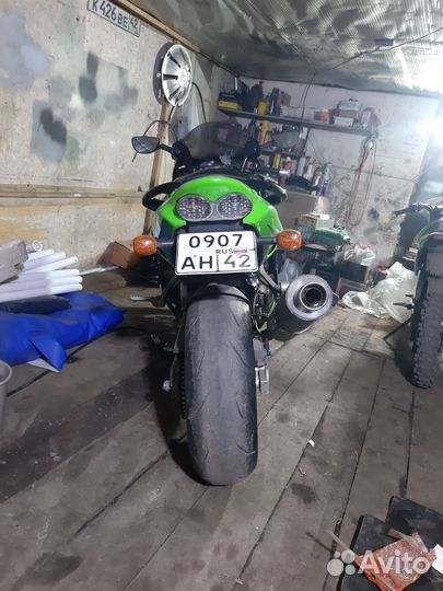 Kawasaki ZX9R