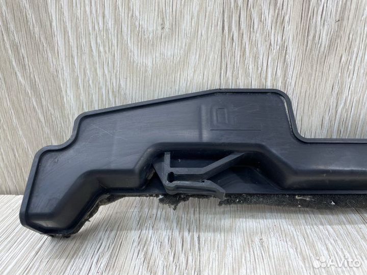 Дефлектор радиатора правый Hyundai Ix35