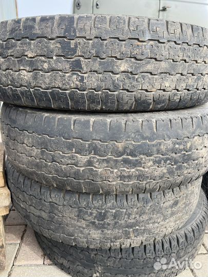 Bridgestone Dueler H/T D689 205/75 R16C