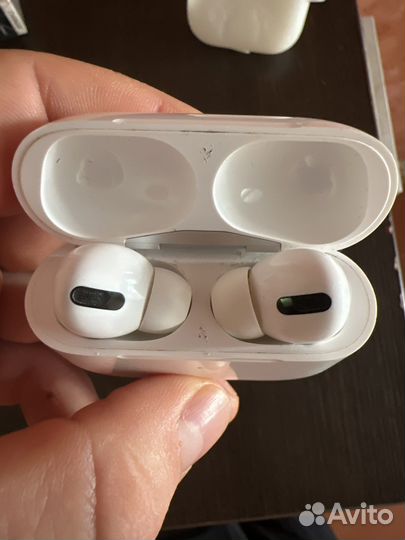 Airpods pro 1 поколения