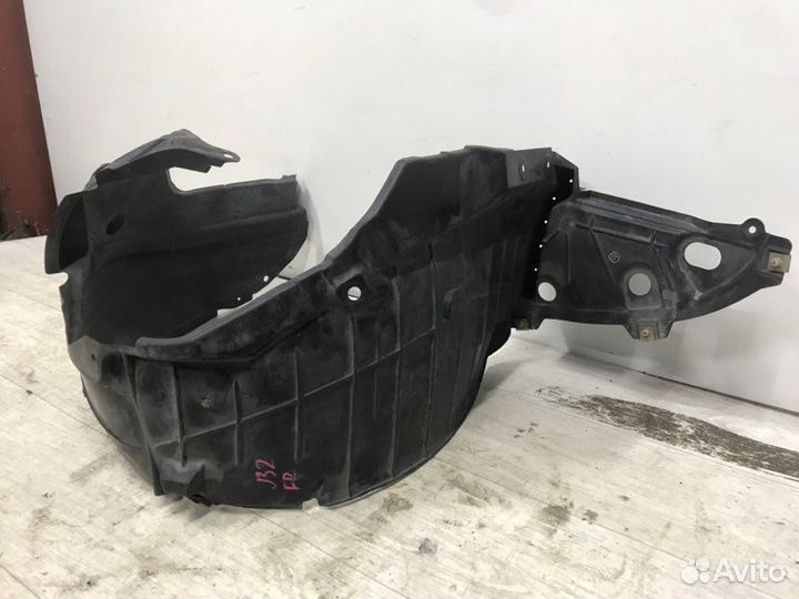 Подкрылок передний правый Nissan Teana J32 2008