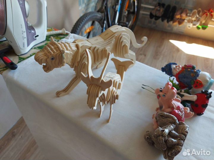 Статуэти и фигурки