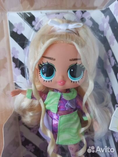 Кукла LOL tweens Goldie Twist, новая