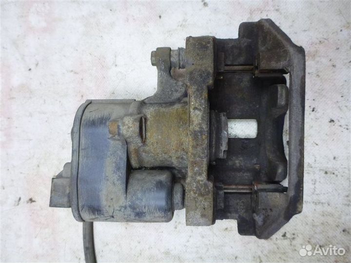 Суппорт задний правый Volvo Xc70 BZ95 B6324S 2008