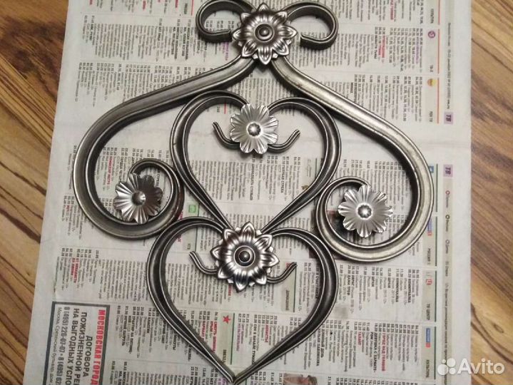 Ключница настенная металлическая