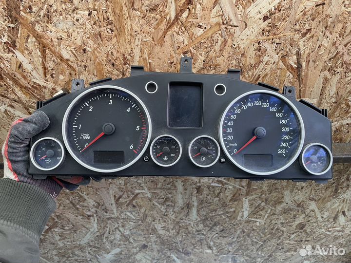 Щиток(приборная панель) Volkswagen Touareg 1