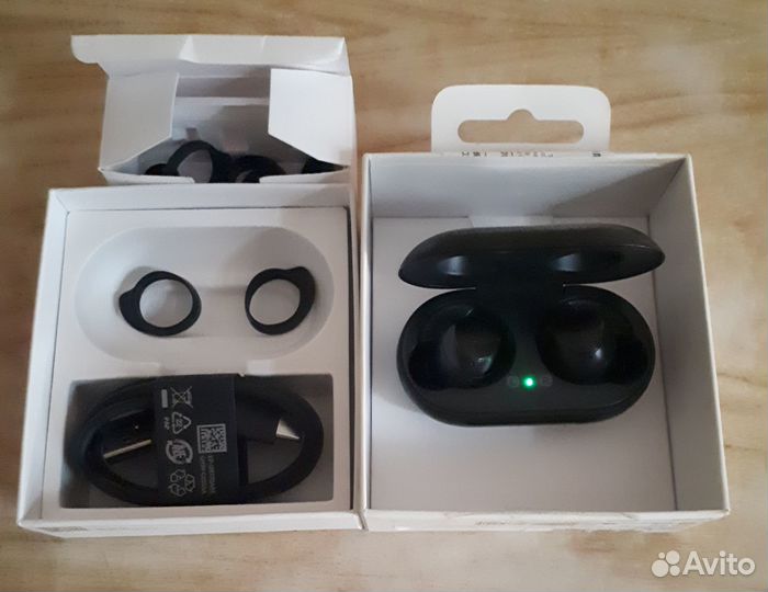 Беспроводные наушники samsung galaxy buds