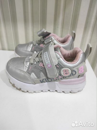 Кроссовки для девочки