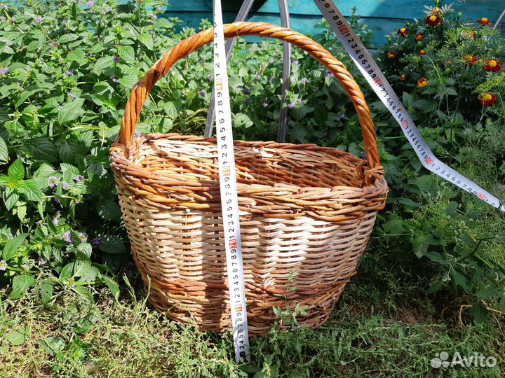 Корзины плетеные из ротанга