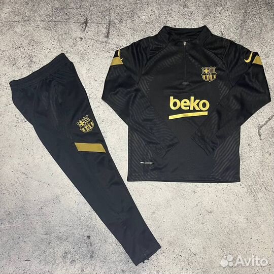 Футбольный тренировочный костюм