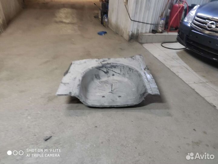 Ниша богажника на Рено логан