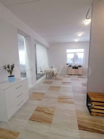 Коттедж 335 м² на участке 20 сот.