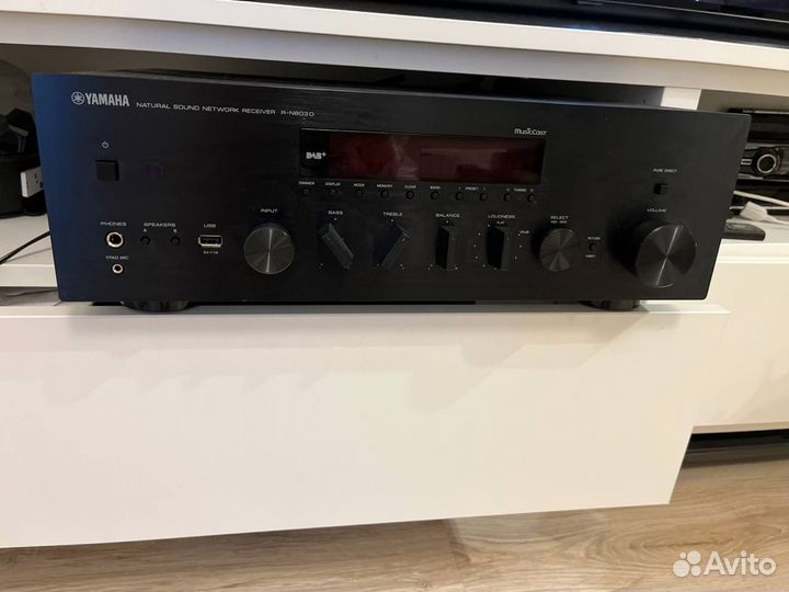 Yamaha R-N803D Black