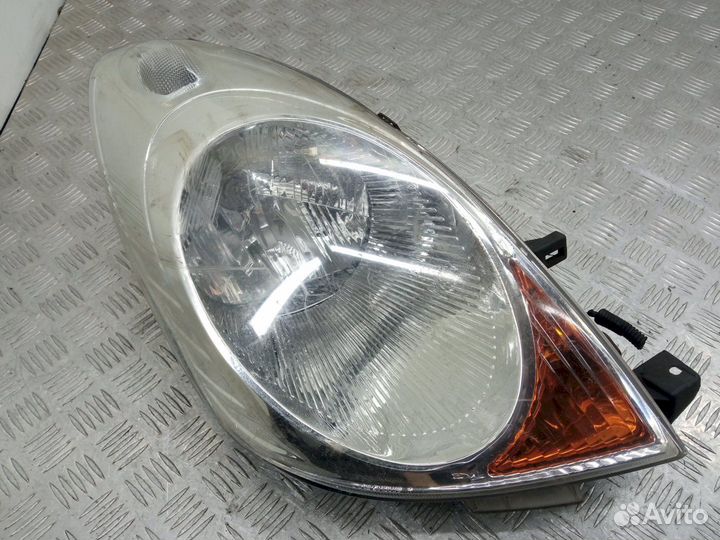Фара Nissan Note E11 (2006-2013)