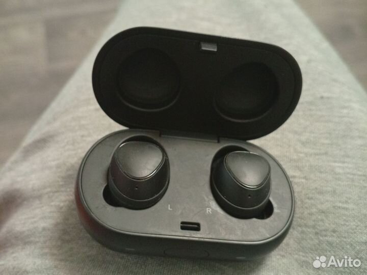 Samsung gear iconx