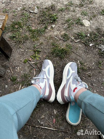 Кроссовки 39,5 женские