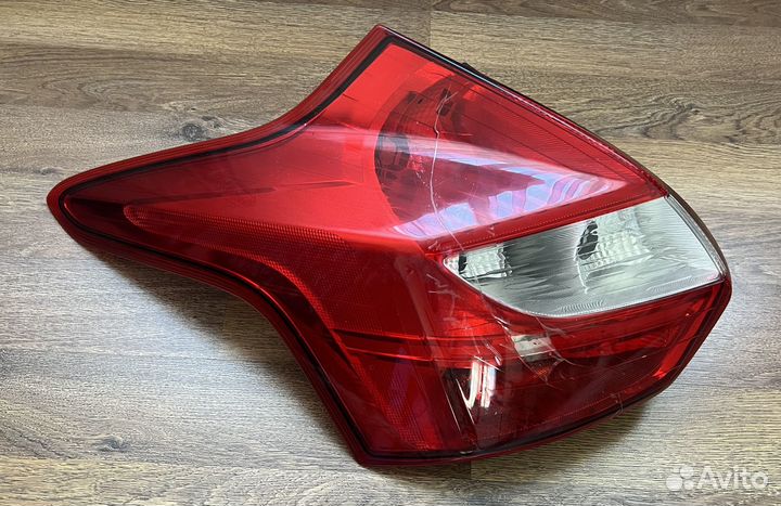 Фонарь задний левый ford focus 3