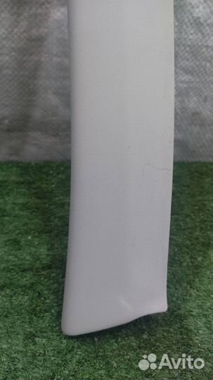 Обшивка правой стойки Daihatsu Sirion 2008