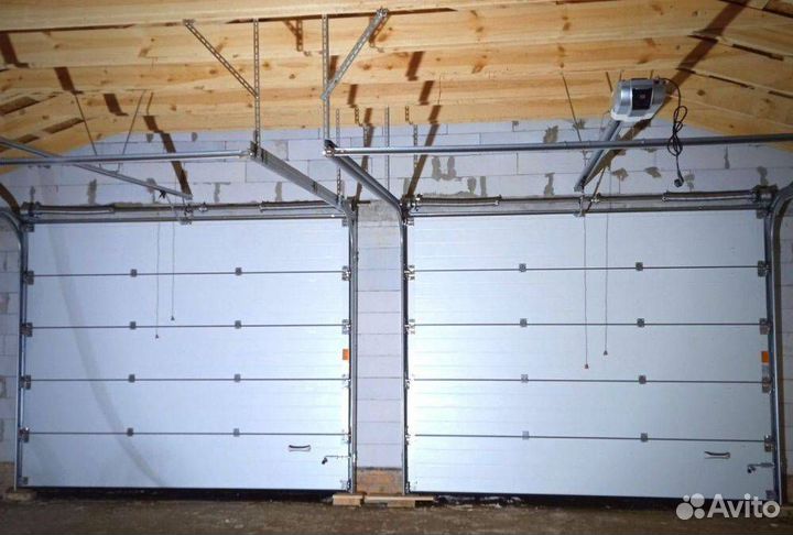 Утепленные секционные гаражные ворота Alutech Prestige 2500х2125 мм