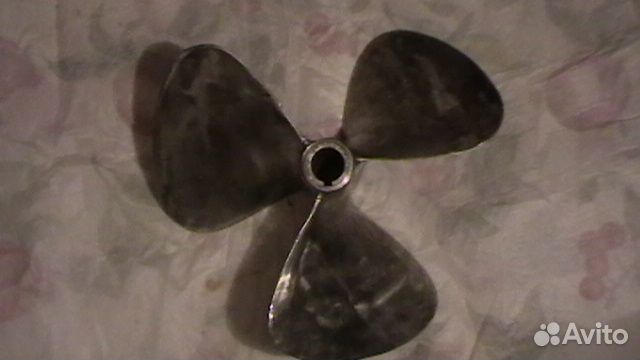 Катер Волга.гребной винт