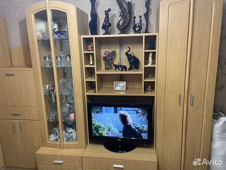 Стенка в гостинную