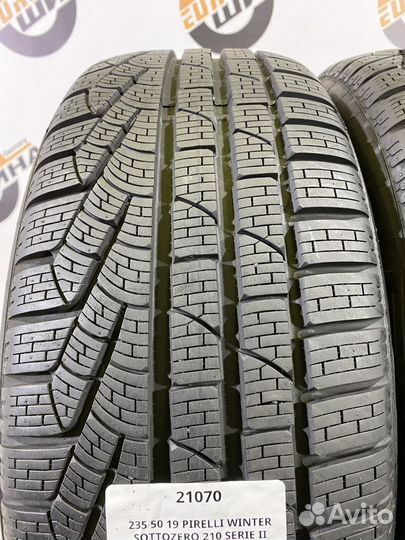 Pirelli Winter Sottozero 210 Serie II 235/50 R19