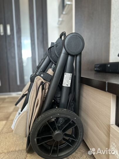 Прогулочная коляска McCan M3