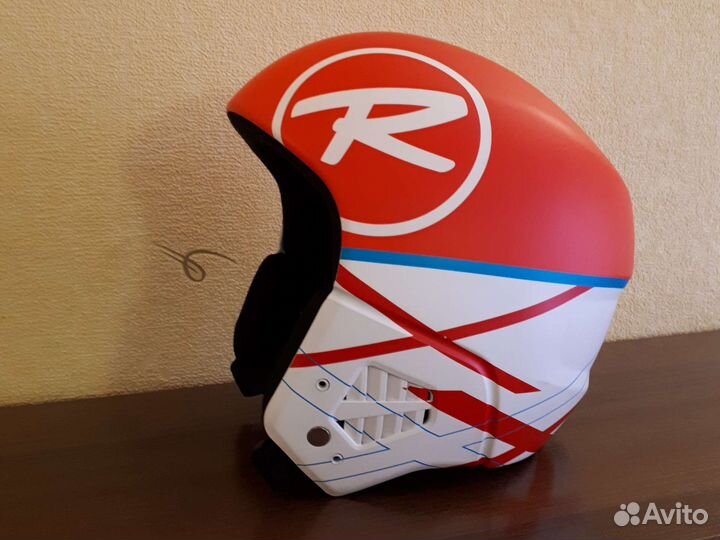 Горнолыжный шлем