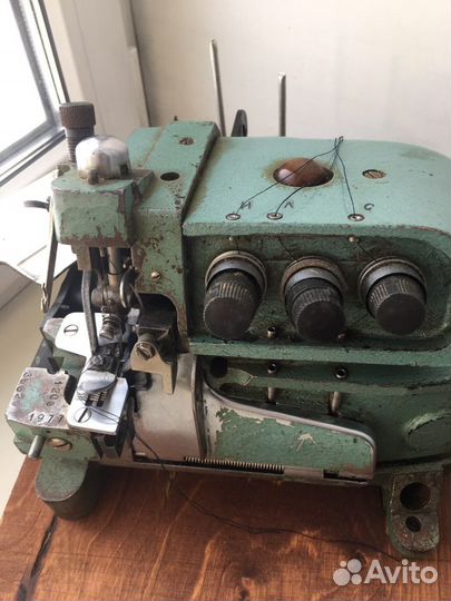 Оверлок промышленный