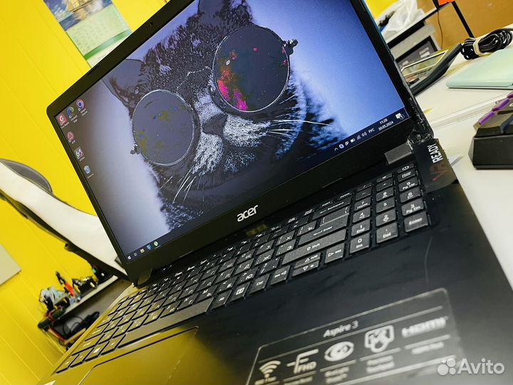 Ноутбук Acer i3-10th/8Gb/SSD240Gb