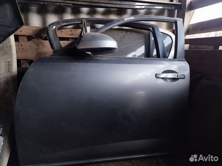 Дверь передняя левая infiniti FX35 fx45 2004