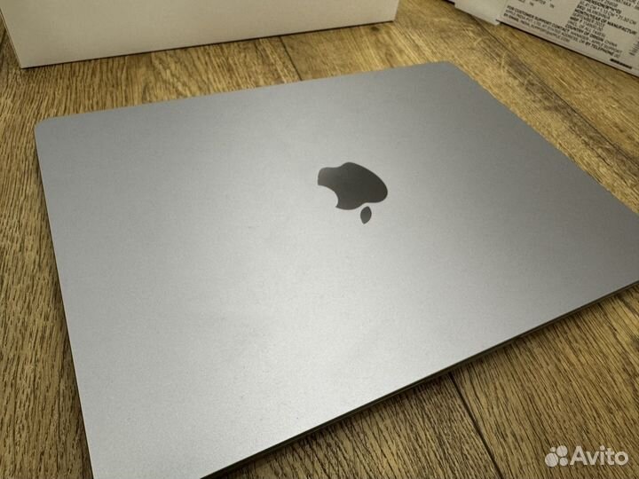 Apple macbook air 13 2022 m2