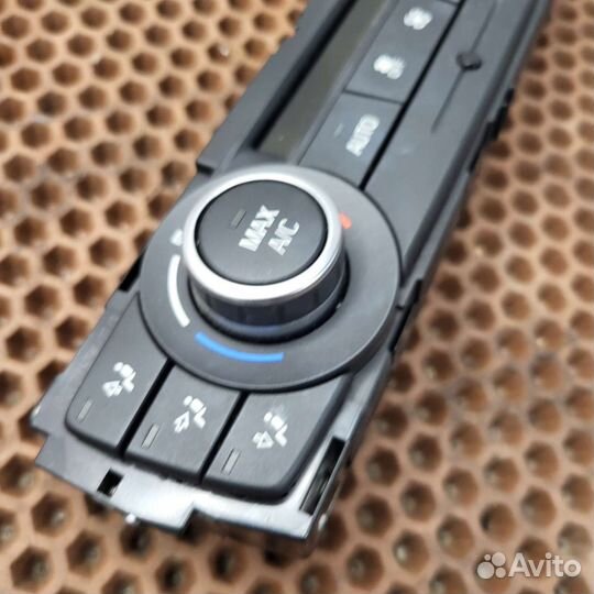 Блок управления климат контролем BMW x1 e84 e90